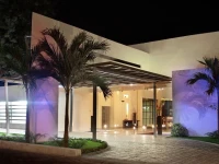 Hotel Contempo 4*