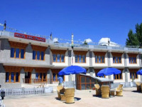 Cho Palace