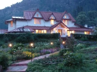 Earls Court Hotel Nainital 3*