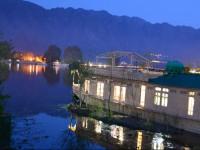 Peacock Houseboats