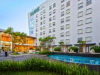 Harris Hotel Sentul City 4*