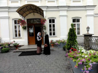 Svyato-Uspenskoi Pochayevskoi Lavry (strannopriimnaya)