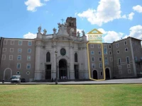 Domus Sessoriana 3*