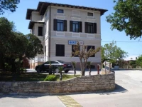 Emi Hostel 3*