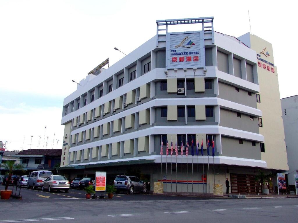 The Landmark Hotel 3*