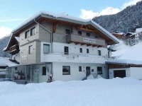 Gastehaus Alpina 1*