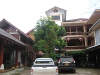 Nana Guesthouse 2*