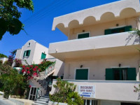 Studios Mary Kamari