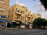 Momos Hostel 