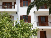 Venetia Apartments