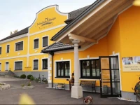 Perbersdorfer Heuriger 3*