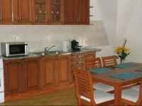 Alina Apartmanok 2*