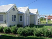 Hummingbird House 2*