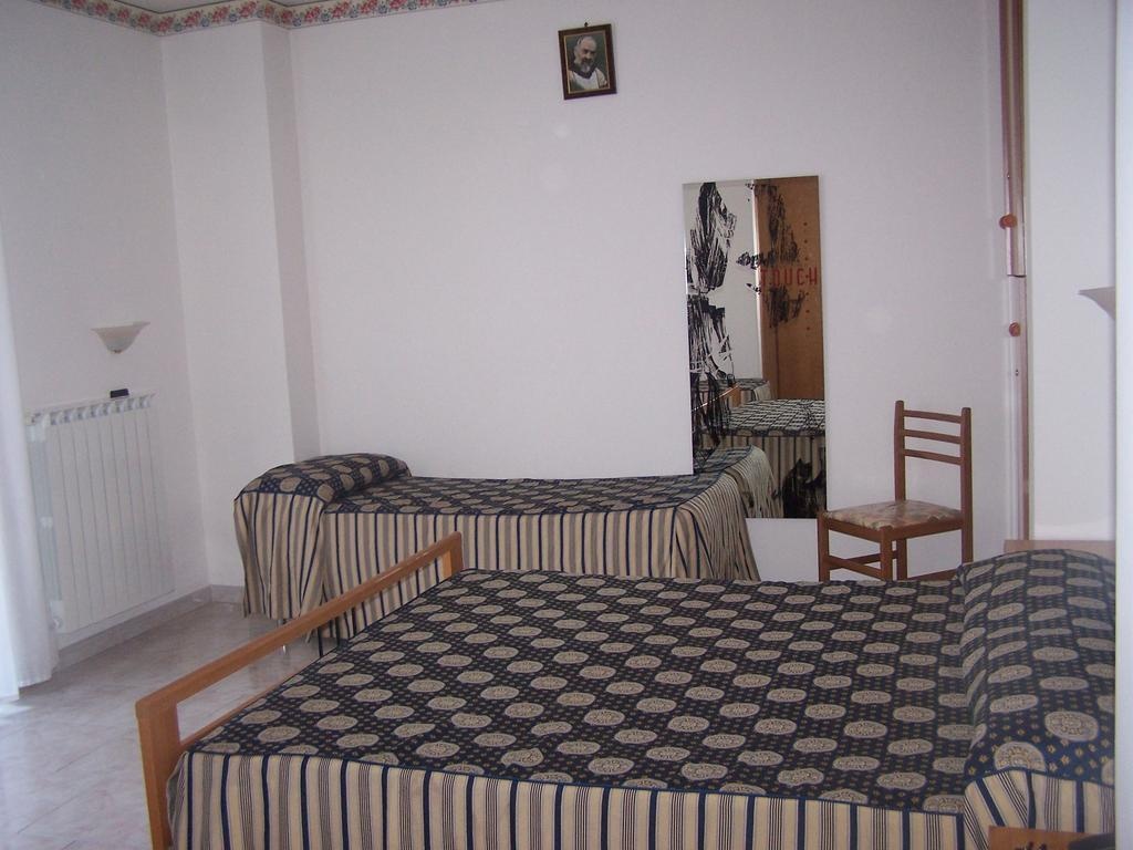 Max Camere 2*