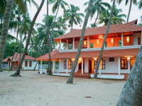 Pozhiyoram Beach Resort