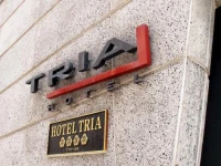 Tria 4*