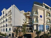 Azimut 4*