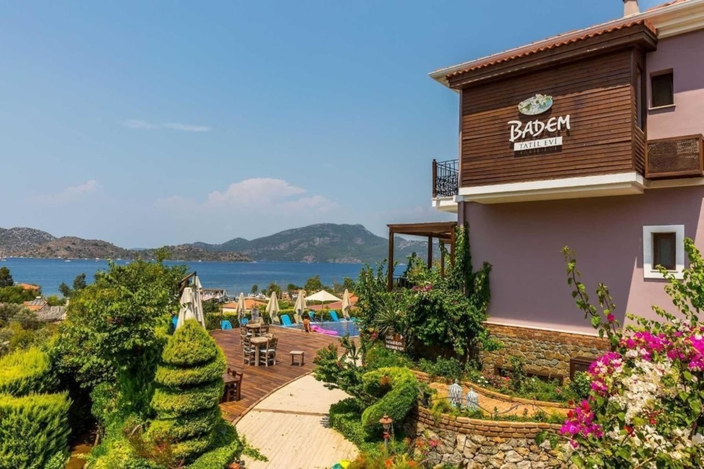 Badem Tatil Evi 