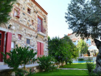 Alacati Zeytin Konak Hotel
