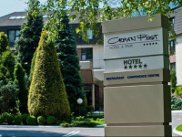 Crown Piast Hotel & Park