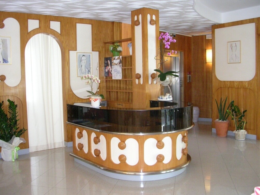 Hotel Escorial 3*