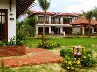 Hoi An Riverside Bamboo Resort 3*