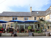 Noel Arms Hotel