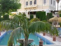 Casa de los Bates 3*