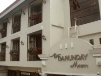 Darunday Manor 1*