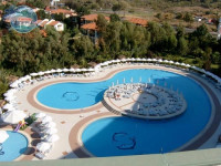 Delphine Deluxe Resort