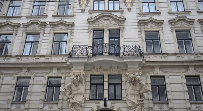 Hotel Pension Lumes 4*