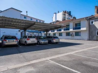 Quality Hotel Pau Centre Bosquet 4*
