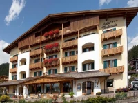Hotel Jolanda 3*