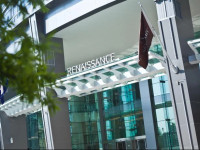 Renaissance Arlington Capital View Hotel