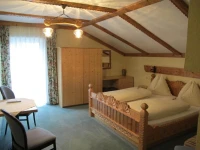 Pension Flasch 3*