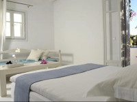 Kapetan Tasos Suites