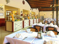 Sun City Hotel &amp; Beach Club