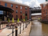YHA Manchester 4*