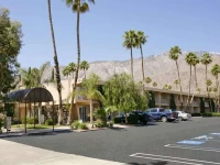 Days Inn Palm Springs 3*