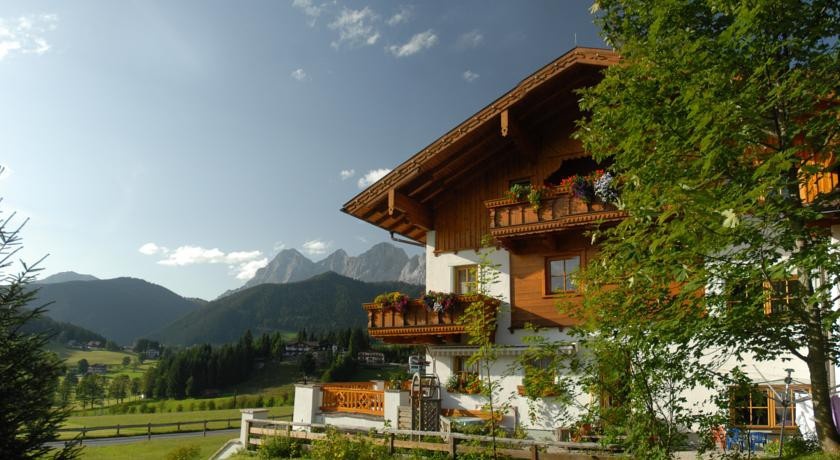 Landhaus Kirchgasser 3*