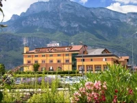 Sartoris Hotel 4*