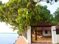 Saro Lake County 3*