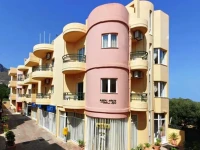 Royal House Studios and Apartments 3*
