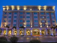 Latanya City  4*