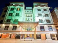 Summit Hotel 3*