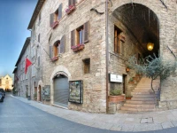 Hotel Properzio 2*