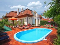 Levendula Apartman 3*