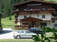 Jenneweinhof 1*