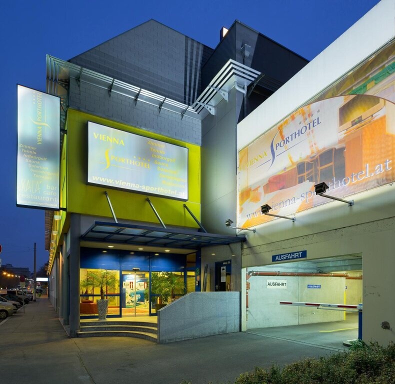 Vienna Sporthotel 4*