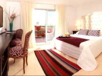 Be Hollywood! 4*